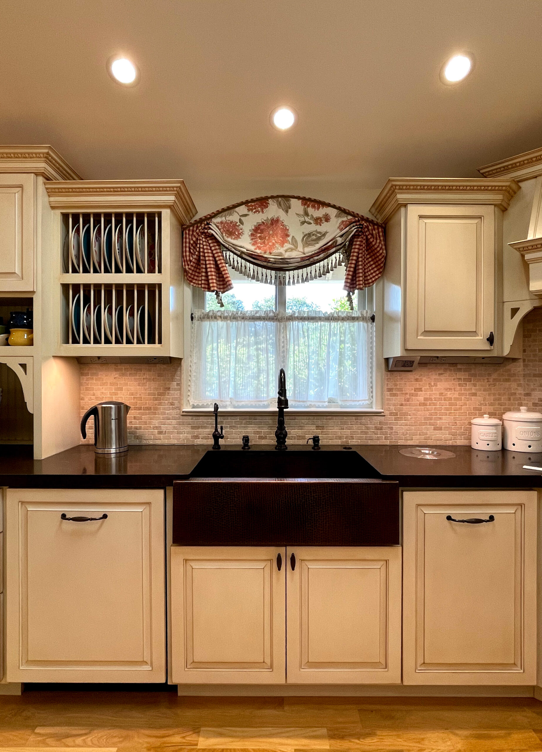 Copper farmhouse sink